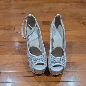 Chic White Lace Peep-Toe Heels